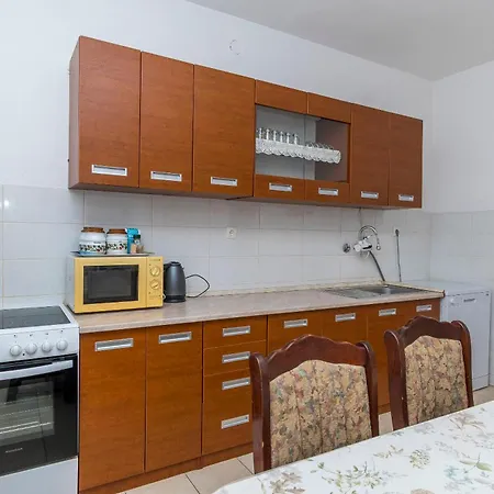 Ivica Appartement *